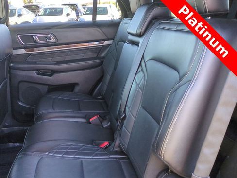 Used 2017 Ford Explorer Platinum image 15