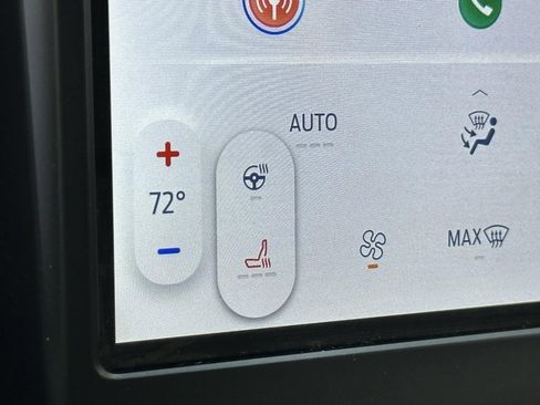 Used 2024 Ford Edge Titanium image 12