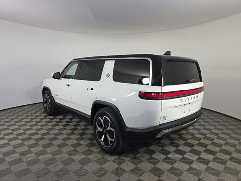Used 2024 Rivian R1S Adventure AWD/4WD image 3