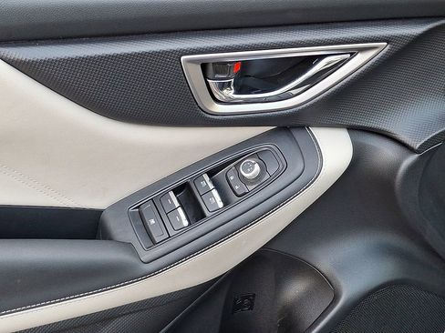 Used 2022 Subaru Forester Limited image 12