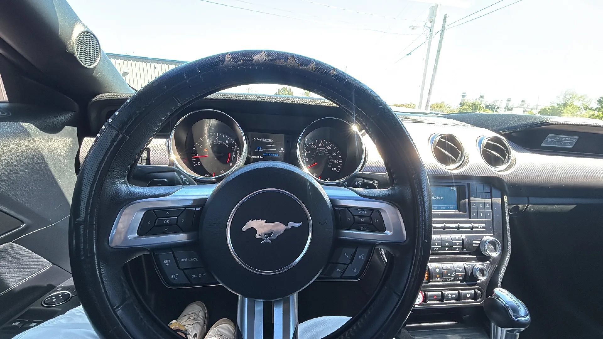 Used 2015 Ford Mustang Coupe RWD image 31