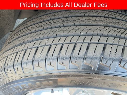 Used 2025 Chevrolet Tahoe LT AWD/4WD image 27