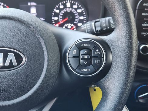 Certified 2021 Kia Soul S image 27