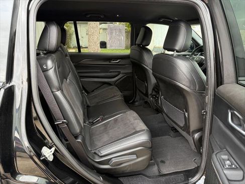 Certified 2024 Jeep Grand Cherokee L Laredo image 13