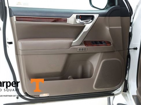 Used 2011 Lexus GX 460 image 18