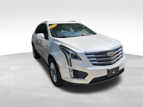Used 2019 Cadillac XT5 AWD image 3