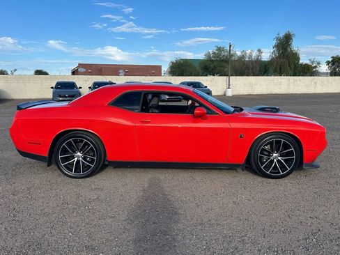 Used 2018 Dodge Challenger R/T Scat Pack RWD image 4