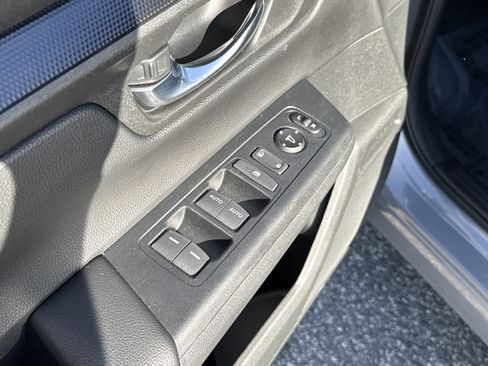 Certified 2025 Honda CR-V EX image 15