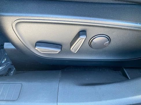 Used 2021 Ford Escape SEL w/ Technology Package AWD/4WD image 19