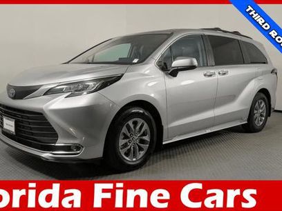 Used 2022 Toyota Sienna XLE w/ XLE Plus Package