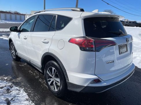 Used 2018 Toyota RAV4 XLE image 4