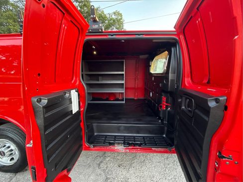 Used 2019 GMC Savana 2500 Extended w/ Driver Convenience Package RWD image 11