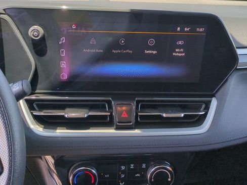 Used 2025 Chevrolet TrailBlazer LT AWD/4WD image 16