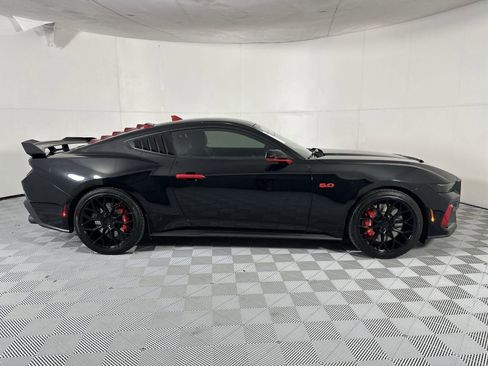 Used 2024 Ford Mustang GT Premium RWD image 9