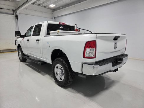 Used 2024 RAM 2500 Tradesman w/ Chrome Appearance Group image 3