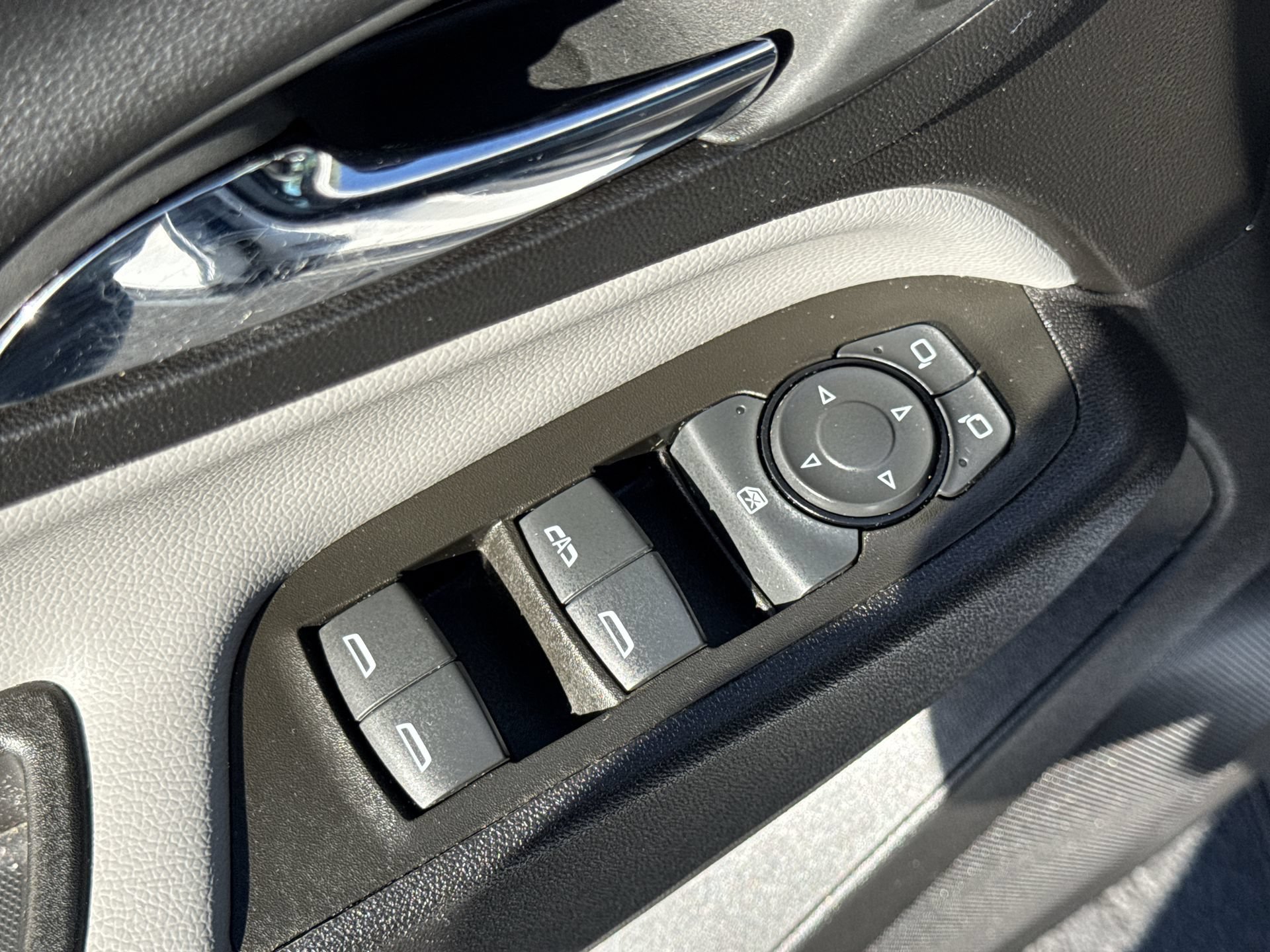 Certified 2024 Chevrolet Equinox LS w/ LS Convenience Package FWD image 13
