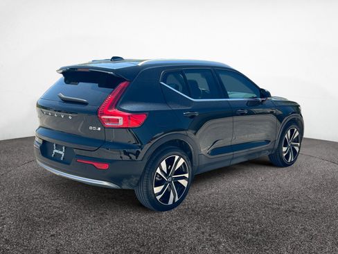 Used 2023 Volvo XC40 B5 Ultimate w/ Protection Package Premier AWD/4WD image 5