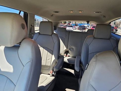 Used 2017 Buick Enclave Leather FWD image 11