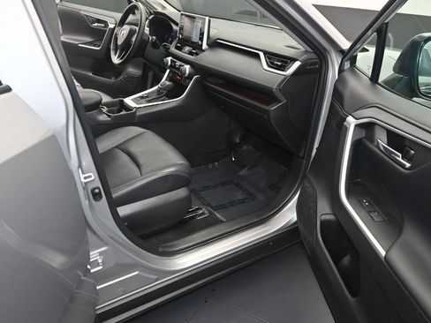 Used 2019 Toyota RAV4 Limited w/ Limited Grade Weather Package AWD/4WD image 14