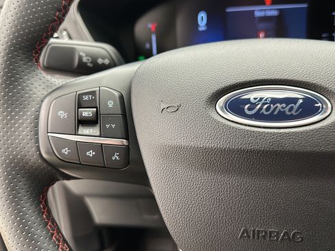 Used 2024 Ford Escape ST-Line Select w/ Tech Pack #1 AWD/4WD image 16
