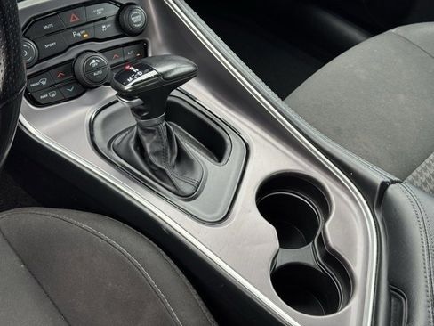 Used 2022 Dodge Challenger GT image 13