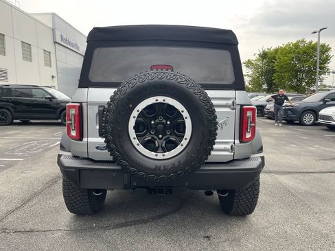 Used 2023 Ford Bronco Badlands w/ Sasquatch Package AWD/4WD image 6
