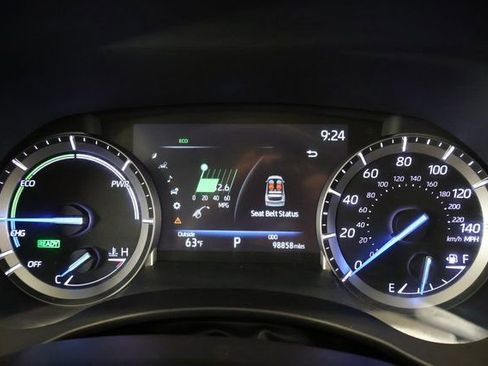 Used 2022 Toyota Highlander XLE image 16