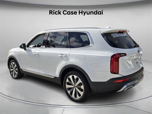 Used 2020 Kia Telluride S w/ S 8 Passenger Seating Package image 8
