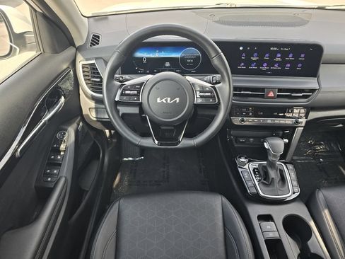 Used 2025 Kia Seltos SX w/ SX Sunroof Package AWD/4WD image 13