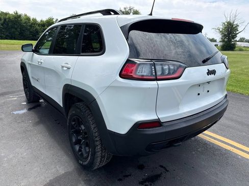 Used 2022 Jeep Cherokee Latitude AWD/4WD image 5