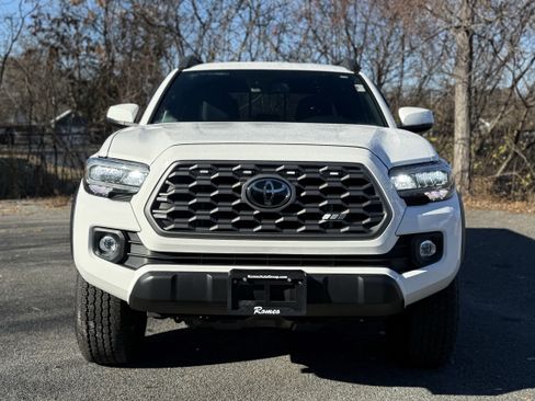 Used 2023 Toyota Tacoma TRD Off-Road w/ Technology Package image 11