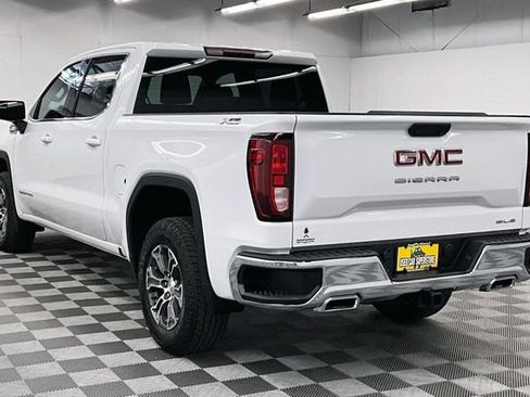 Used 2026 GMC Sierra 1500 SLE w/ X31 Off-Road Package AWD/4WD image 2