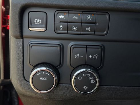 New 2025 Chevrolet Tahoe LS image 17