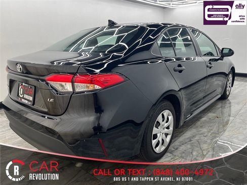 Used 2024 Toyota Corolla LE FWD image 7