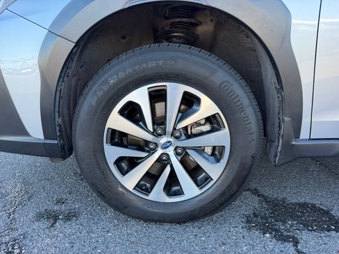Used 2023 Subaru Outback Premium AWD/4WD image 26