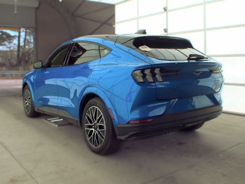Used 2025 Ford Mustang Mach-E Premium AWD/4WD image 4
