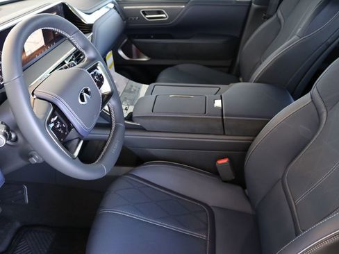 New 2026 INFINITI QX80 4WD w/ Sport Exterior Package image 16