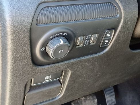 Used 2024 Jeep Wagoneer Series II AWD/4WD image 14