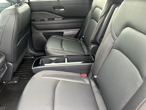 Used 2022 Nissan Pathfinder SL w/ SL Premium Package FWD image 36