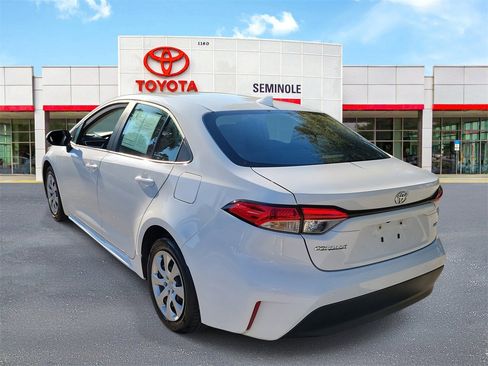 Used 2024 Toyota Corolla LE image 4