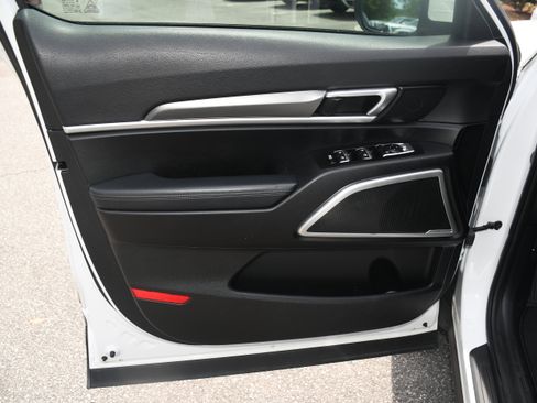 Used 2020 Kia Telluride LX FWD image 9