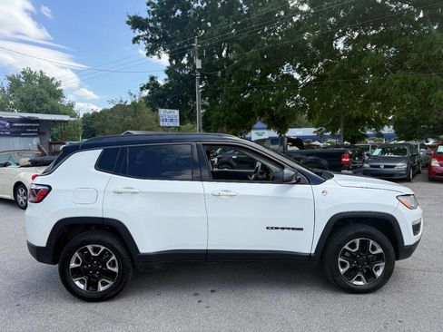 Used 2017 Jeep Compass Trailhawk w/ Leather Interior Group AWD/4WD image 7