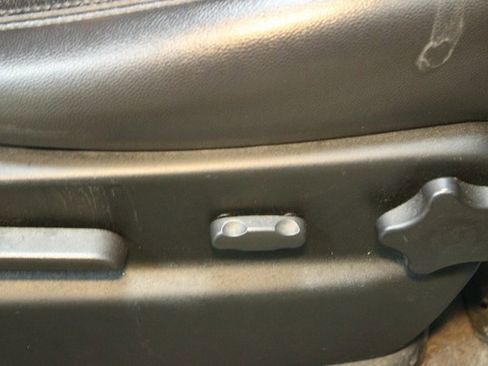 Used 2010 GMC Yukon SLT w/ Suspension Package, Autoride image 12