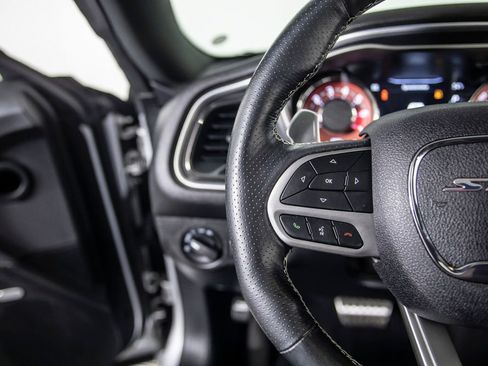Used 2019 Dodge Challenger SRT Hellcat image 33