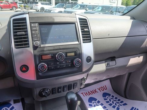 Used 2020 Nissan Frontier SV w/ Midnight Edition Floor Mats AWD/4WD image 29