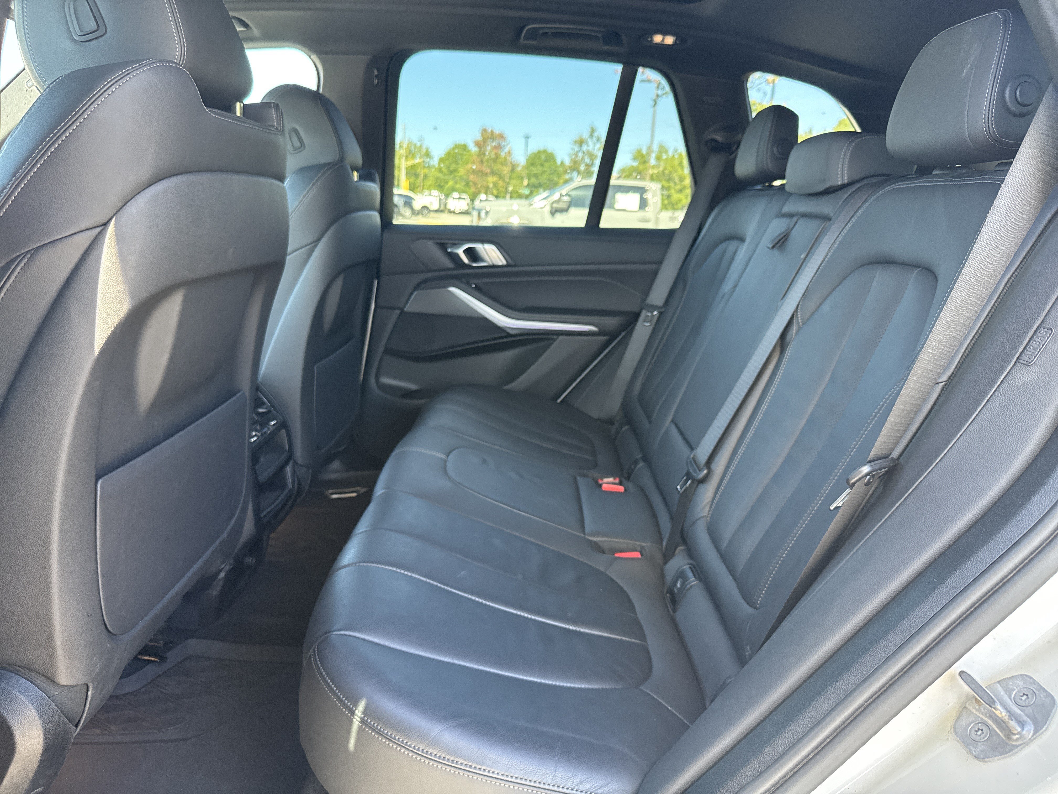 Used 2022 BMW X5 xDrive40i AWD/4WD image 31