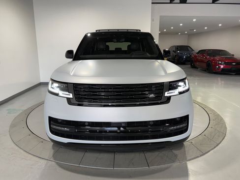 Used 2023 Land Rover Range Rover SE AWD/4WD image 4