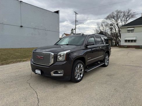 Used 2016 GMC Yukon Denali w/ Open Road Package image 3