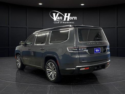 Used 2022 Jeep Grand Wagoneer Series III image 3