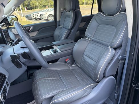 Used 2021 Lincoln Navigator L Black Label AWD/4WD image 12